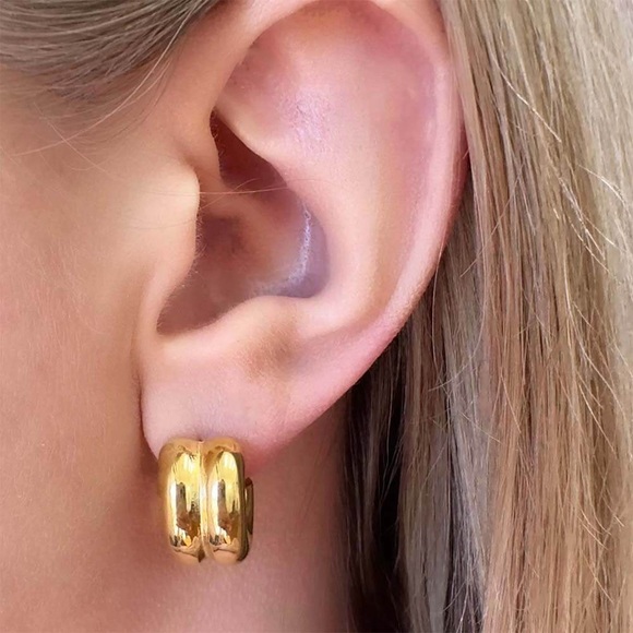 18K Gold Plated Chunky Mini Hoops*Huggie Earrings*Everyday Hoops*ML - Picture 5 of 7